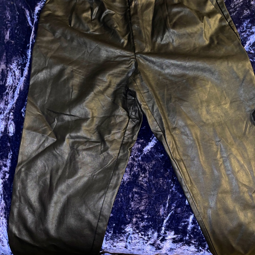 Banana Republic Pleated Faux Vegan Leather High Waist Ankle Pants Black Size14